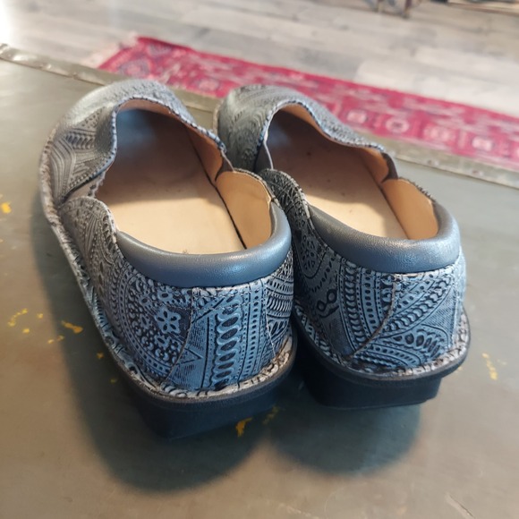 Alegria Debra Grey Black Embossed Leather Professional Clogs DEB-345 Womens 38 - Picture 5 of 7